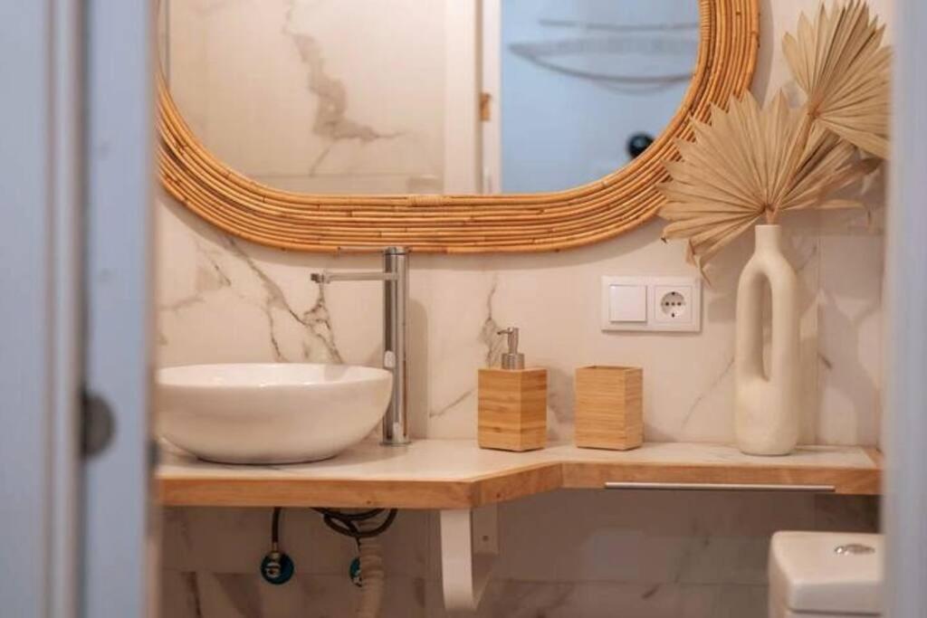 Apartamento A Estrenar En Calle Alcazares Севилья Экстерьер фото