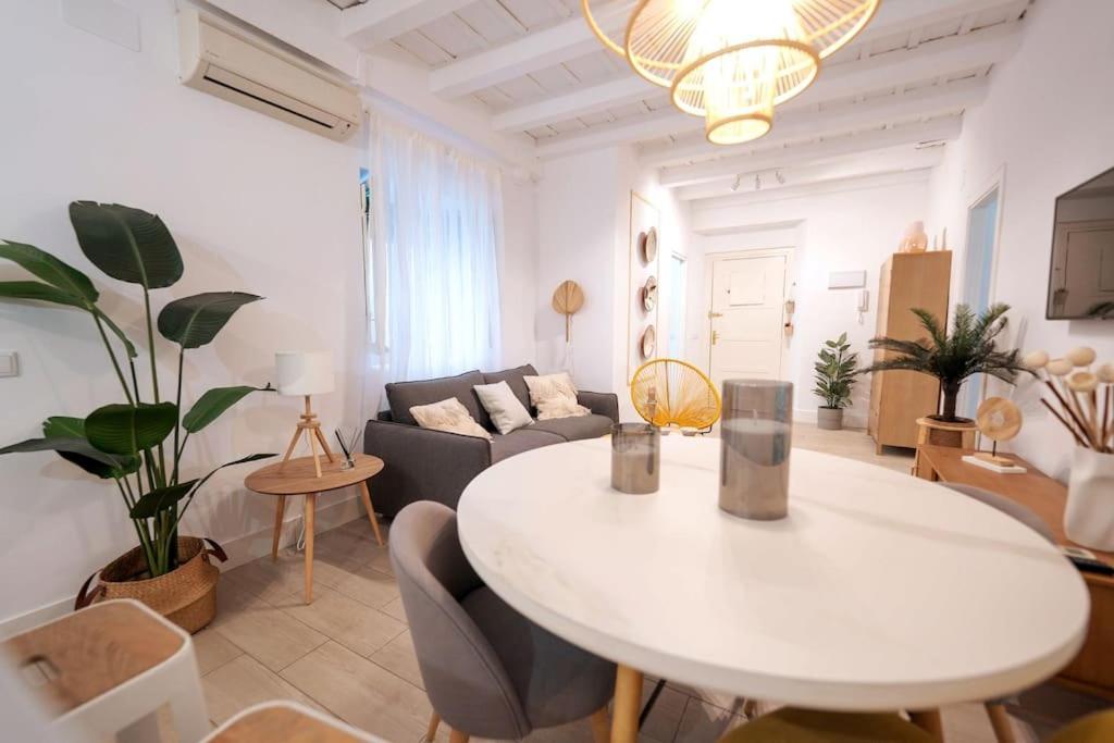Apartamento A Estrenar En Calle Alcazares Севилья Экстерьер фото